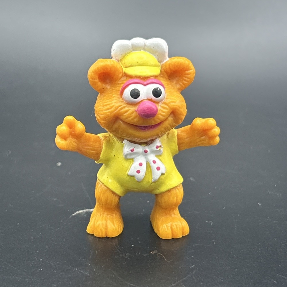 Vintage 1986 Disney Muppet Babies Baby Fozzie Bear 2" PVC Mini Figure